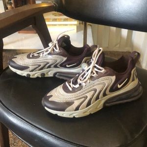 Nike air max 270. Dark purple